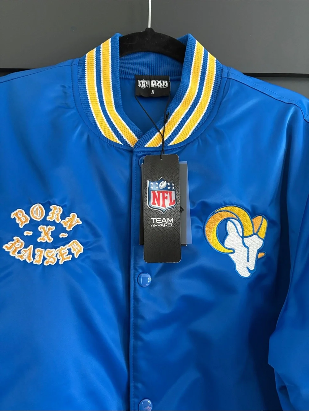Born x Raised NFL Los Angeles Rams House Satin Bomber Jacket Small LA Football